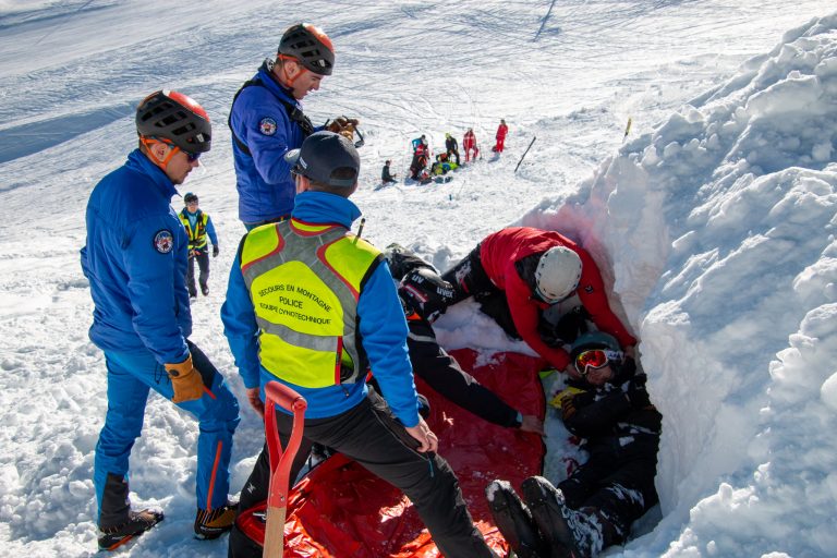 Luchon-Superbagnères exercice de secours après avalanche